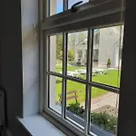 Дом отдыха The Garden Of Warren Boutique *